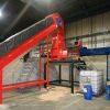 Sistema de compactación de latas y contenedores de plastico en compactador de tornillo