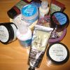 Cosméticos de Body Shop antes de compactar