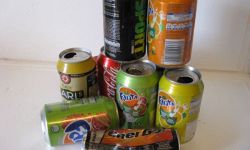 Latas de aluminio vacías antes de compactar